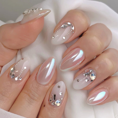 Artificial nails with elegant rhinestone accents Bowlift