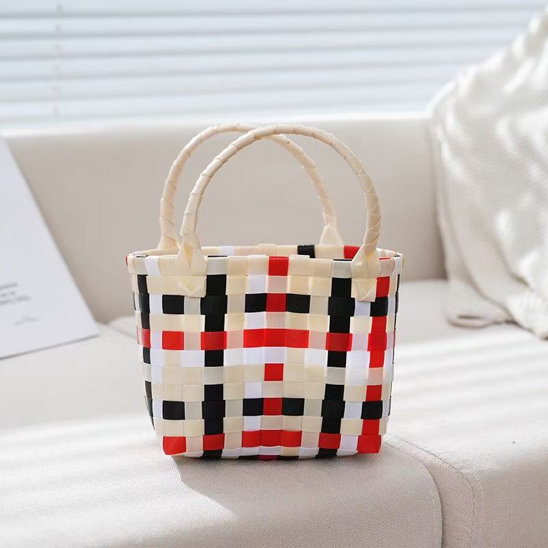 Handmade bag made of weather-resistant material Bowlift