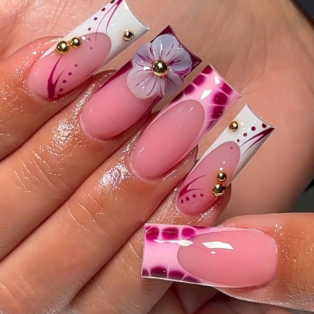Artistic Cartoon-Themed Press-On Nails Bowlift