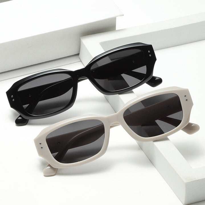 Women fashionable square sunglasses with innovative transparent frame Bowlift