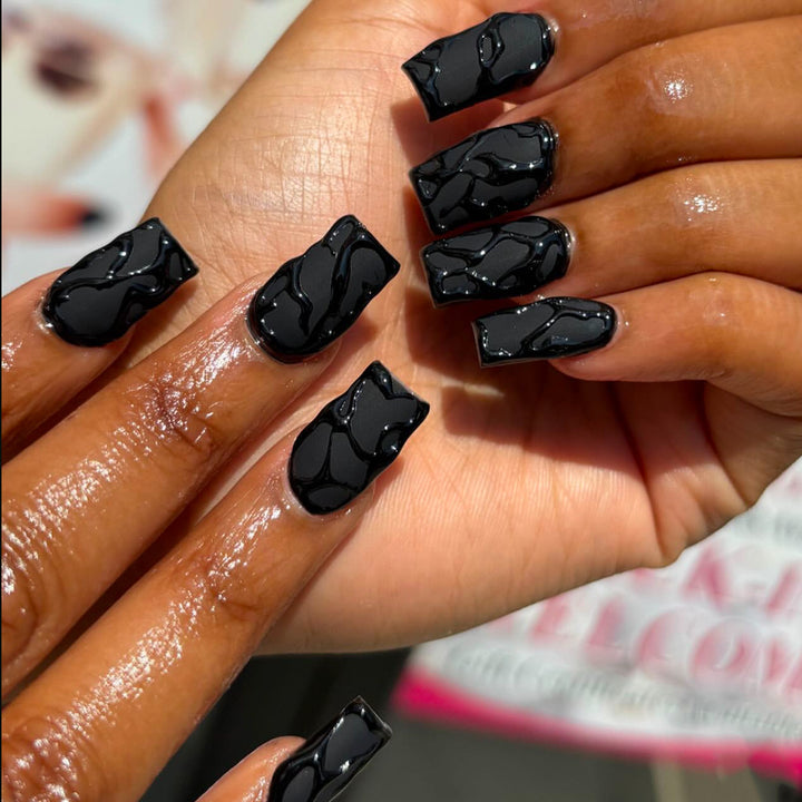 Artificial nails with modern wave pattern Bowlift