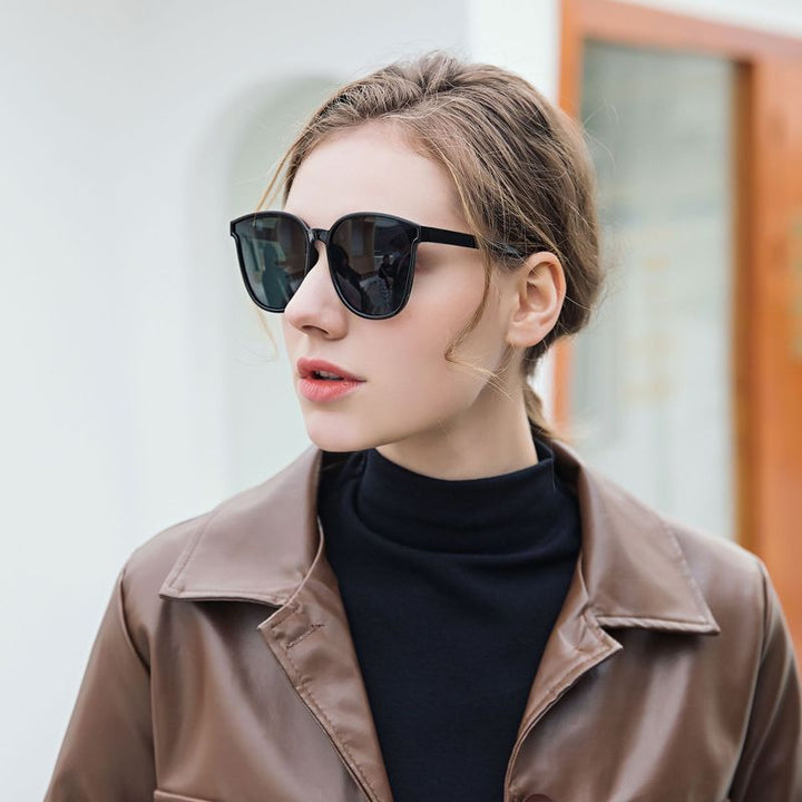 Women’s Fashion Sunglasses in Cat-Eye Style Bowlift