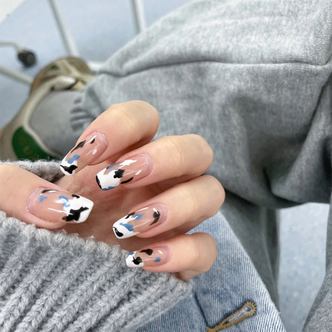 Artificial nail art with modern color pattern Bowlift