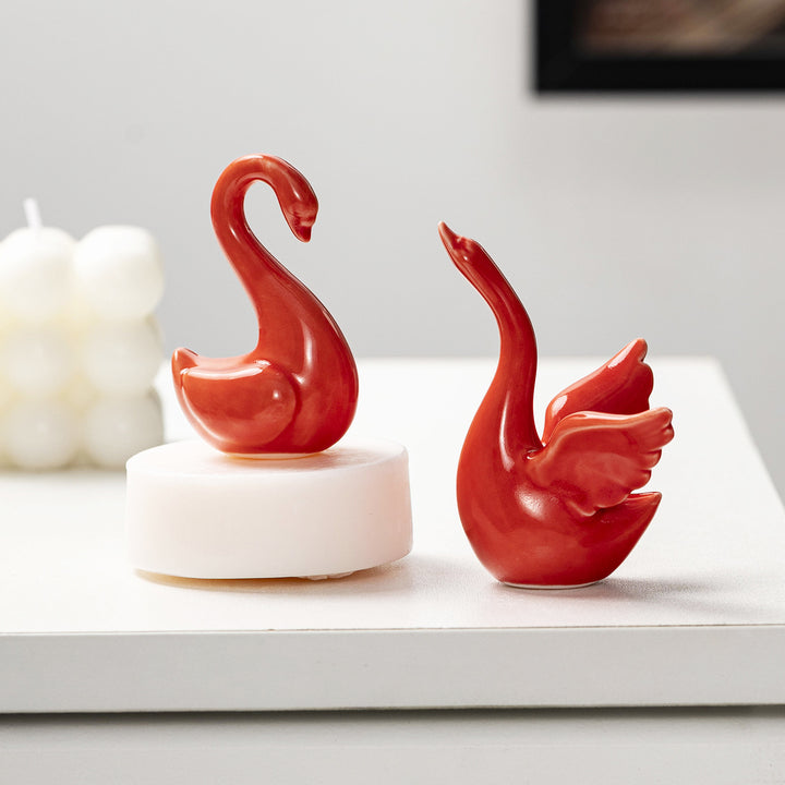 Curved Ceramic Figure Bowlift