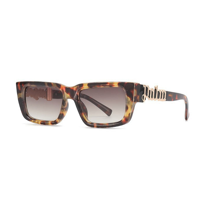 Ladies fashionable sunglasses with striking design Bowlift