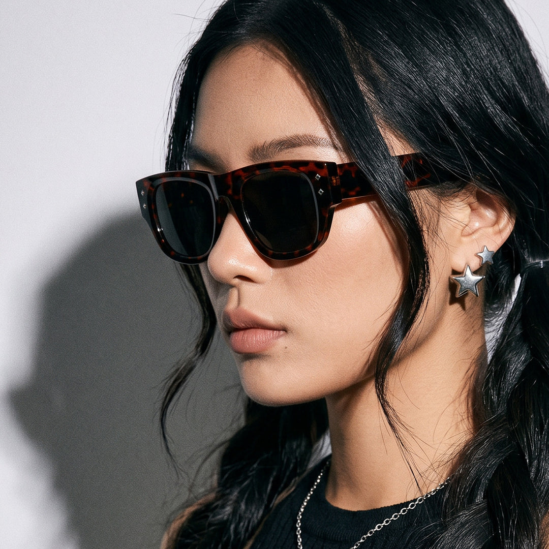 Women's fashionable sunglasses in trendy rectangle design Bowlift