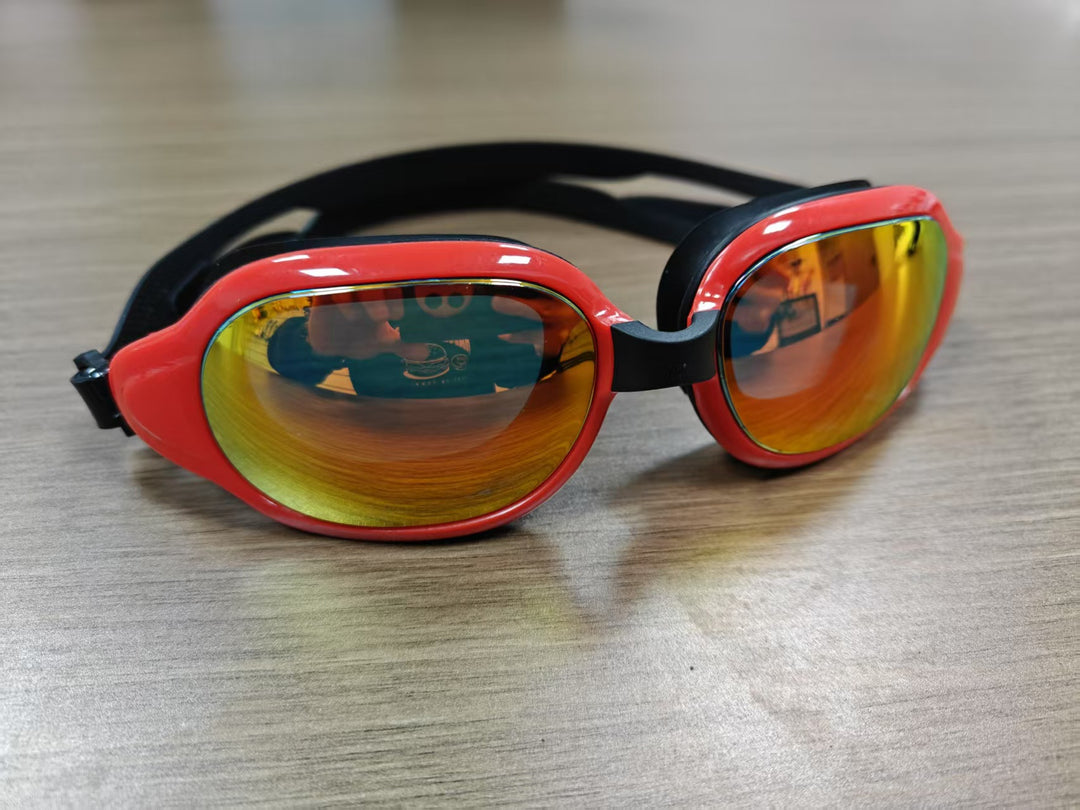 Swim goggles for clear vision and maximum comfort Bowlift