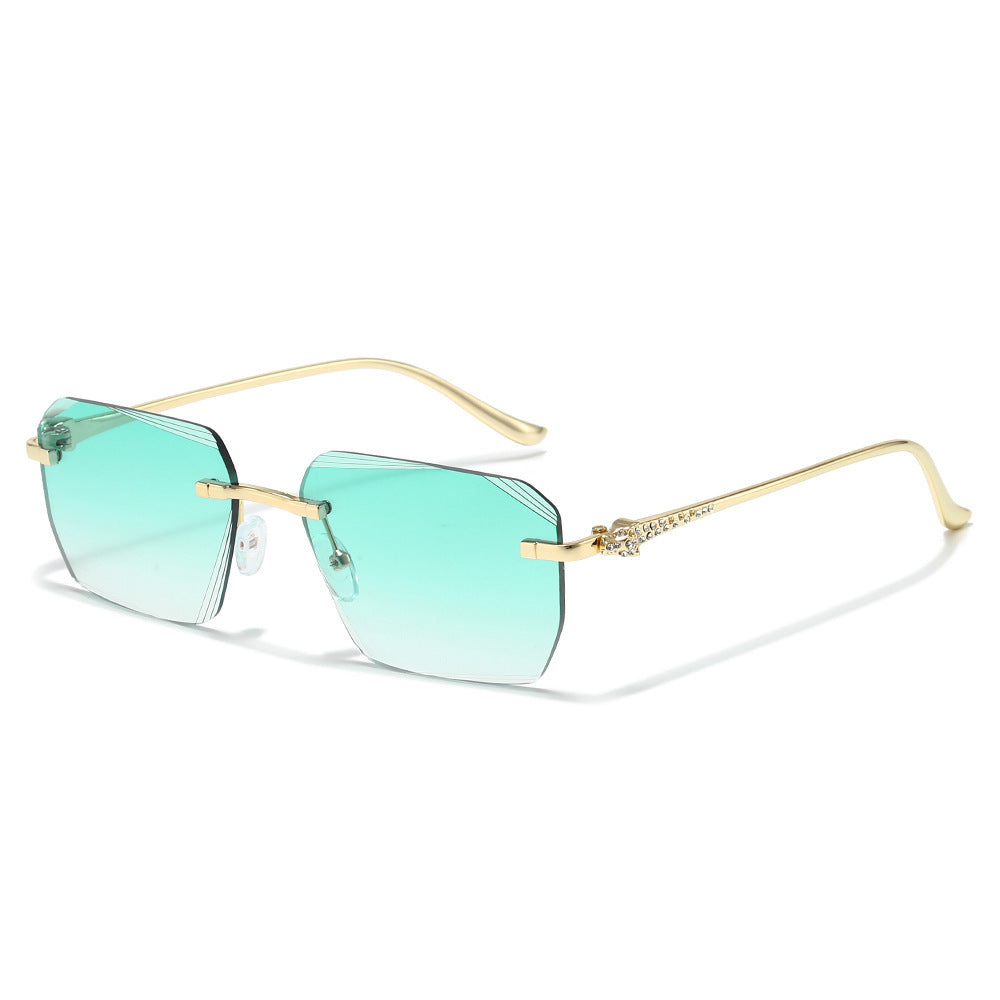 Fashion-Forward Geometric Shield Sunglasses Bowlift