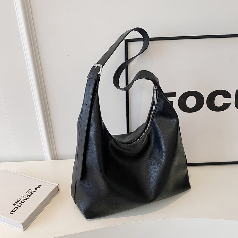 Soft Leather Hobo Handbag Bowlift