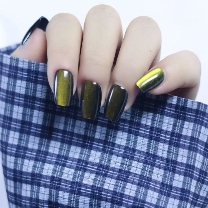 Stylish Artificial Nails Bowlift