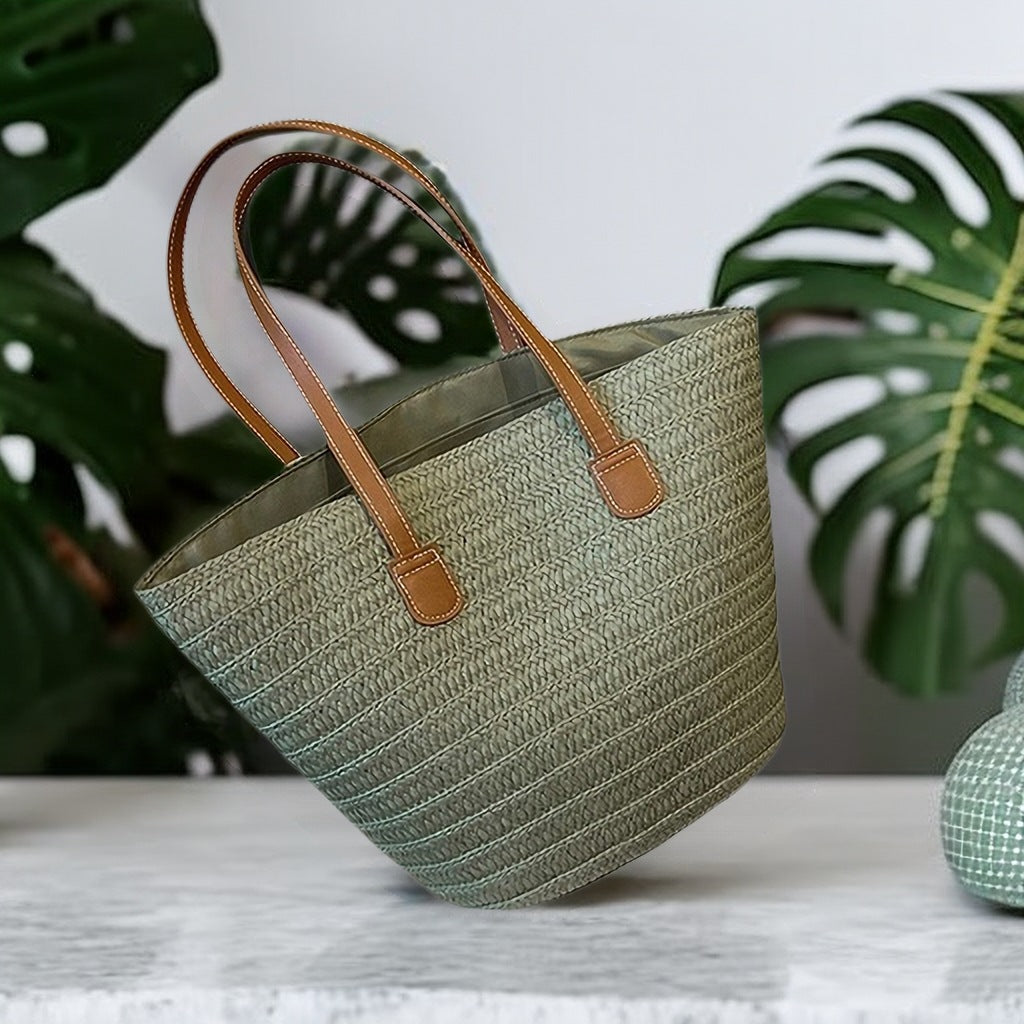 Handbag with Structured Design Bowlift