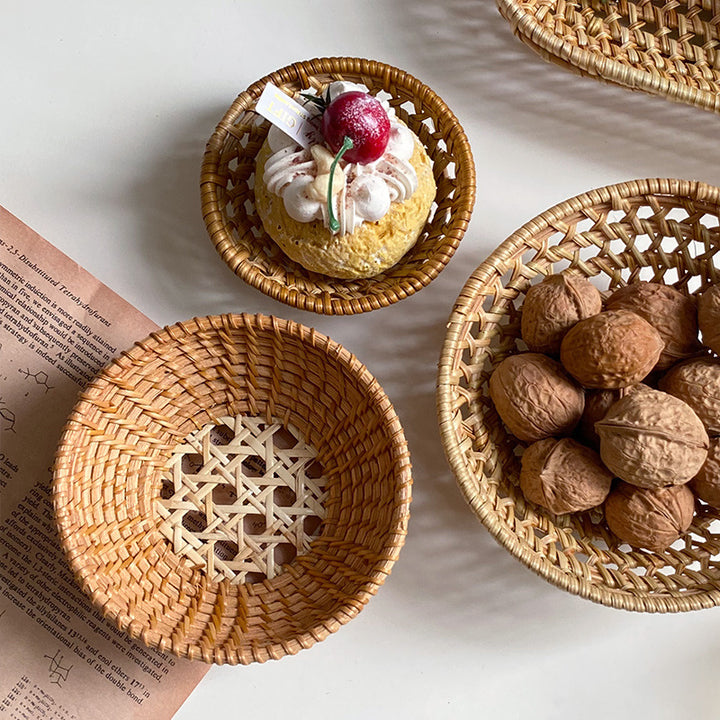 Women handwoven storage basket Bowlift
