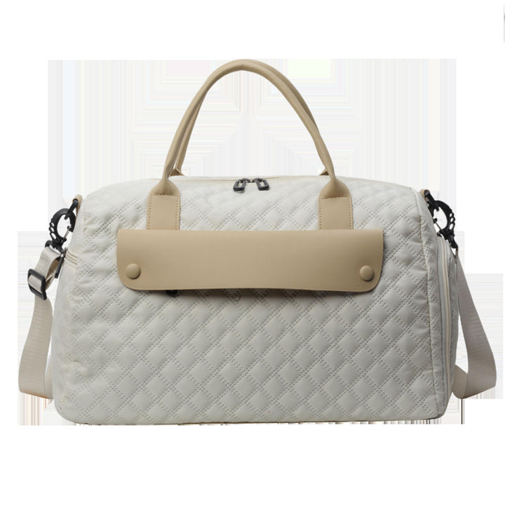 Sporty travel bag with ergonomic carrying system and water-repellent material Bowlift