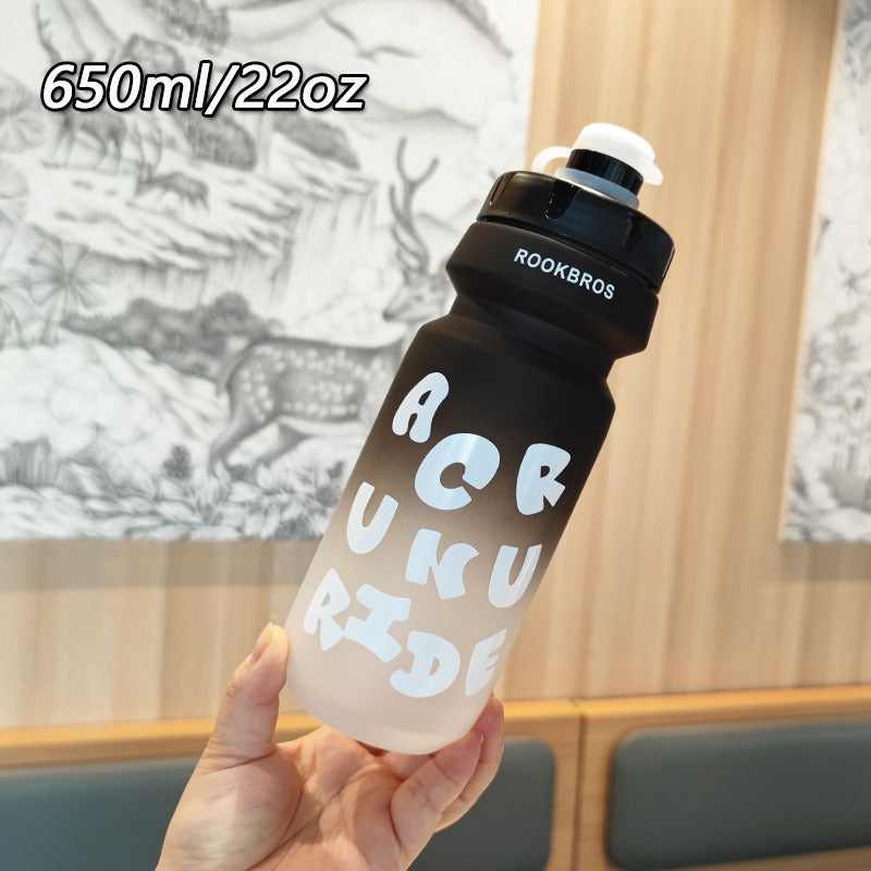 Women's sporty water bottle with flexible leak protection technology Bowlift