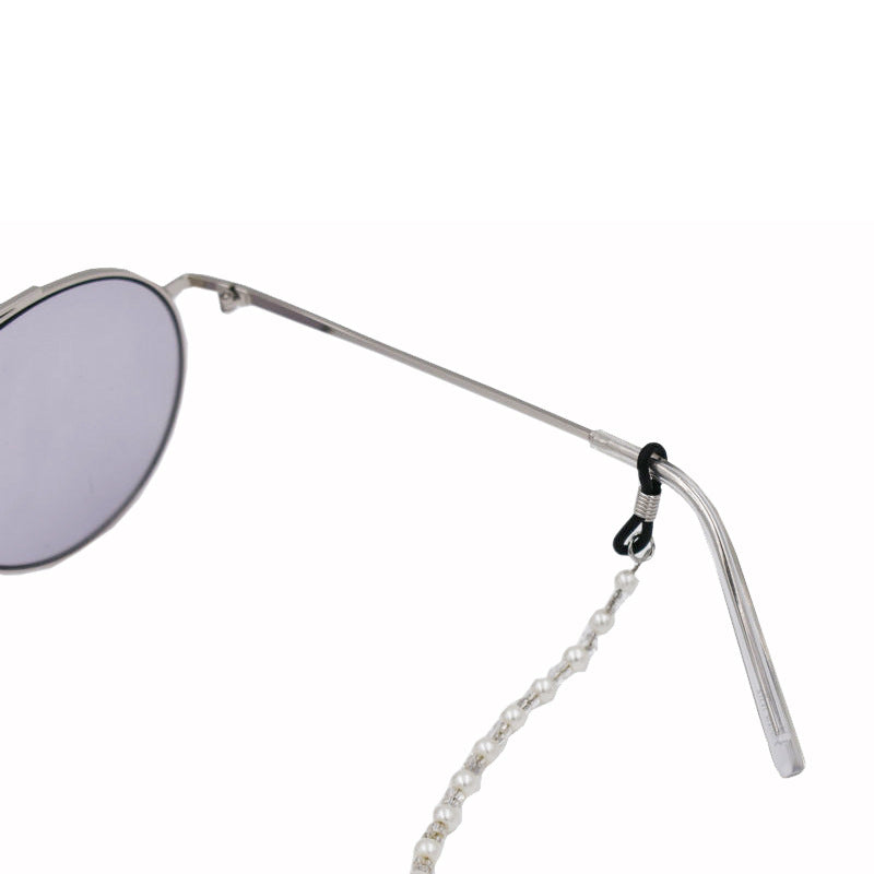 Elegant Pearlescent Eyewear Chain Bowlift