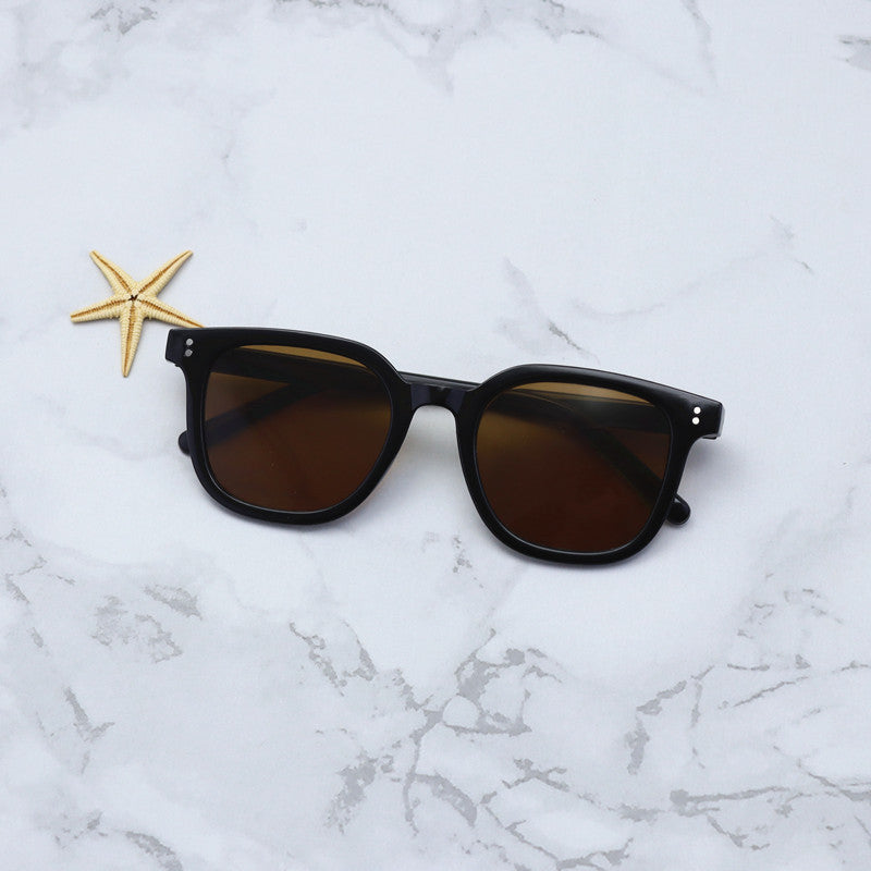 Fashion-Forward Oversized Square Sunglasses Bowlift