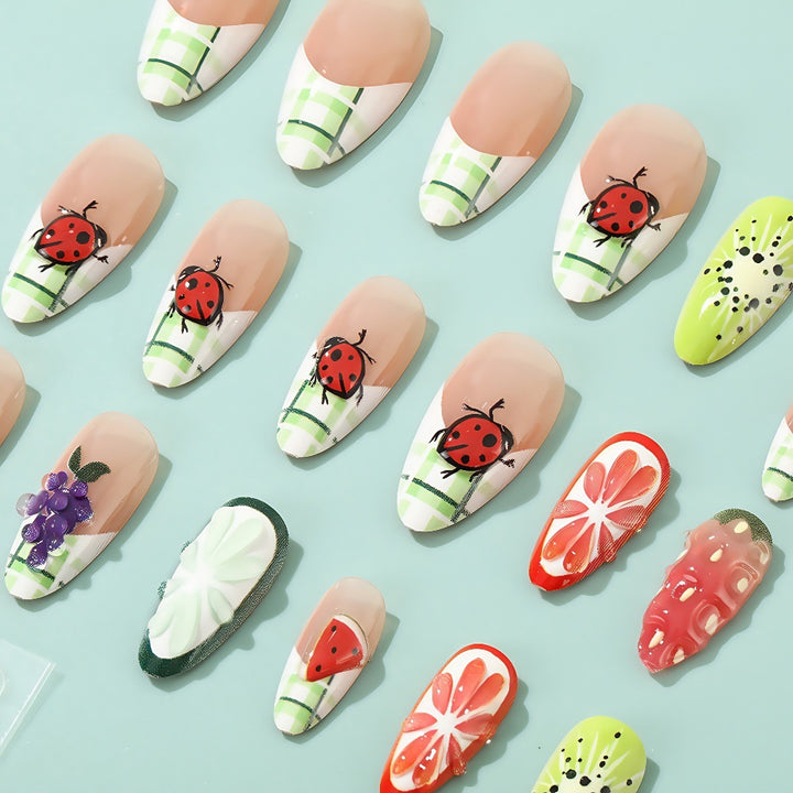 Creative and cheerful art nails Bowlift