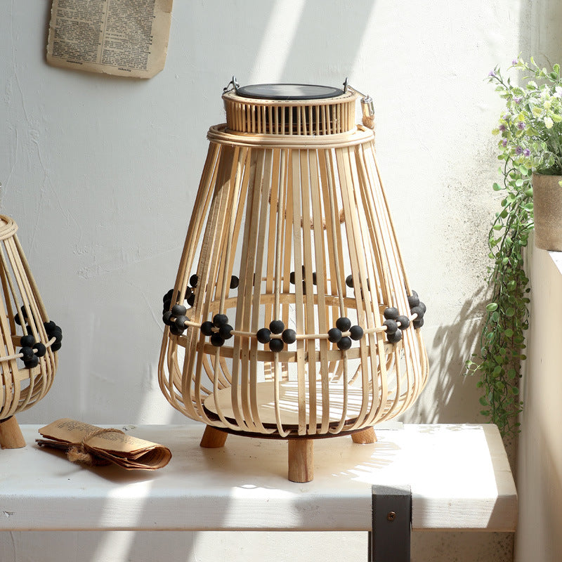 Decorative light source with natural rattan Bowlift