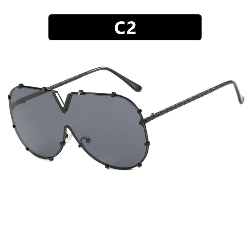 Women oversized safety glasses in modern design Bowlift