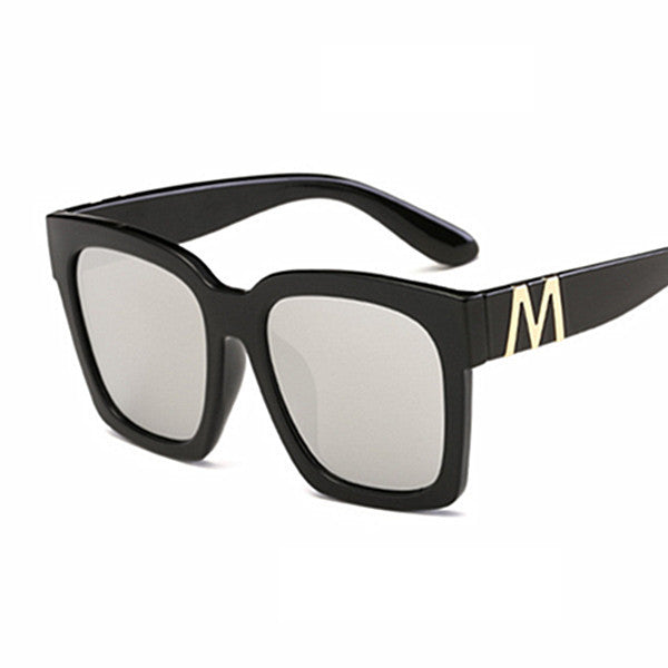 Women Elegant Oversized Sunglasses with Polarizing Lenses Bowlift