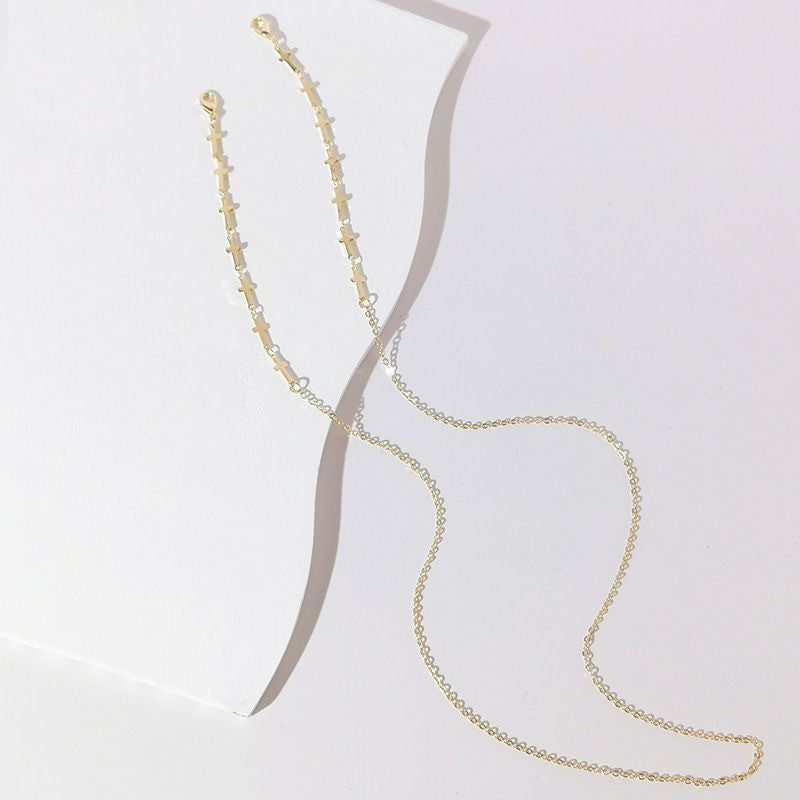 Stylish jewelry necklace with modern elements Bowlift
