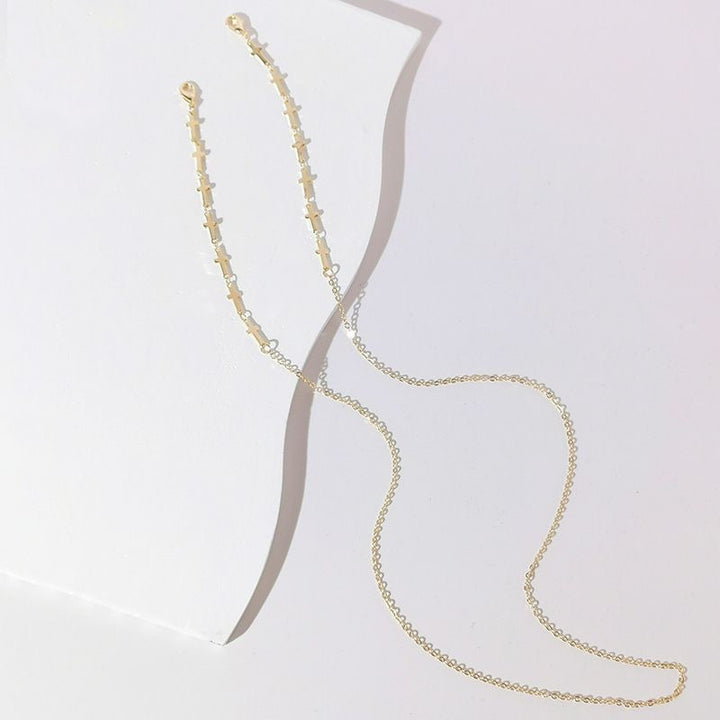 Stylish jewelry necklace with modern elements Bowlift