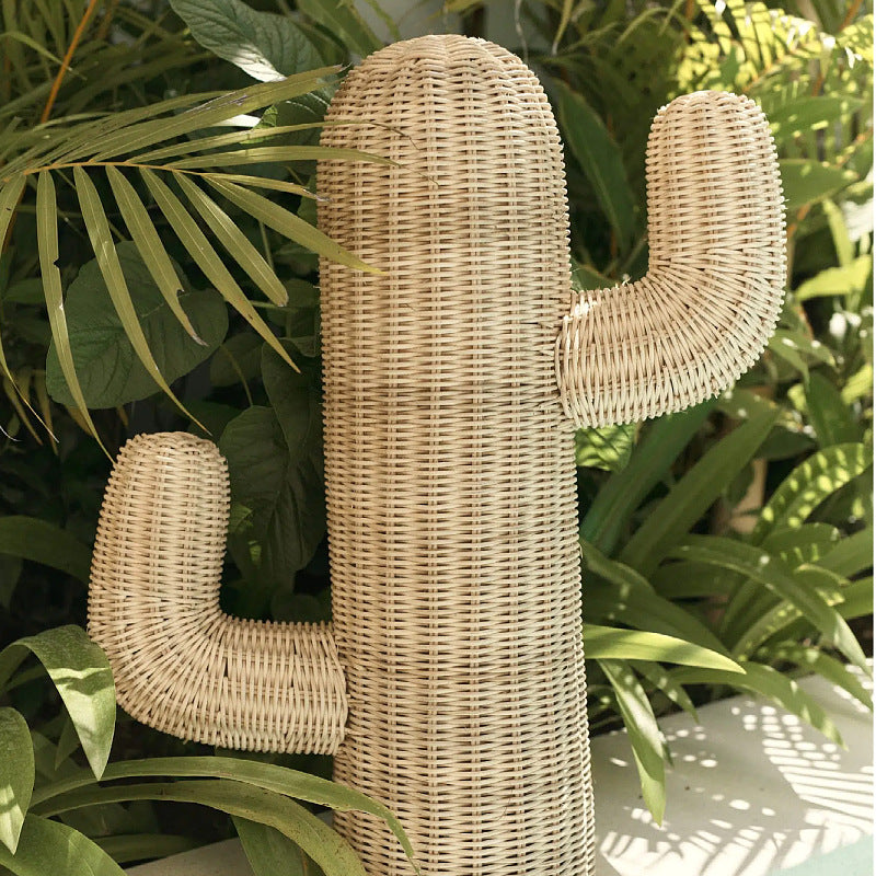 Decorative basket in the shape of a cactus Bowlift