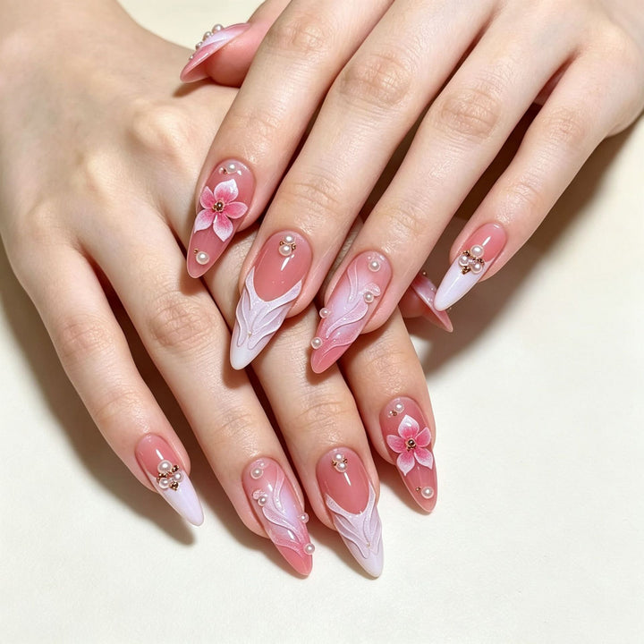Floral Design Press-On Nail Tips Bowlift