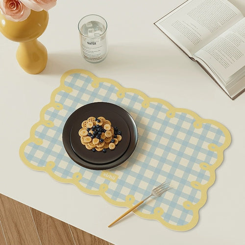 Scalloped Edge Dining Table Mat