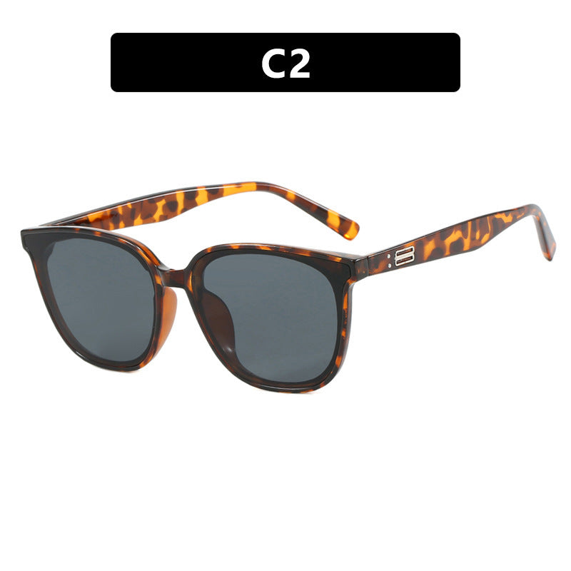 Ladies elegant sunglasses with trendy transparent frame Bowlift