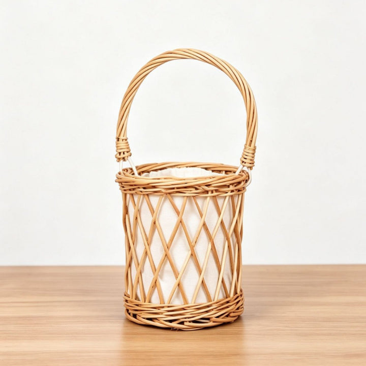 Handcrafted willow basket with cotton lining Bowlift
