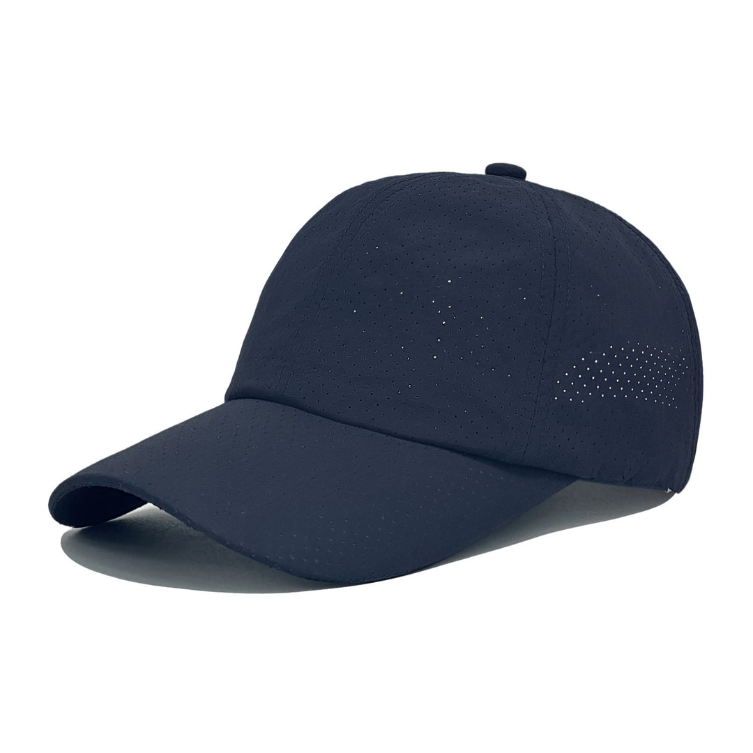 Women's sports cap with breathable upper material Bowlift