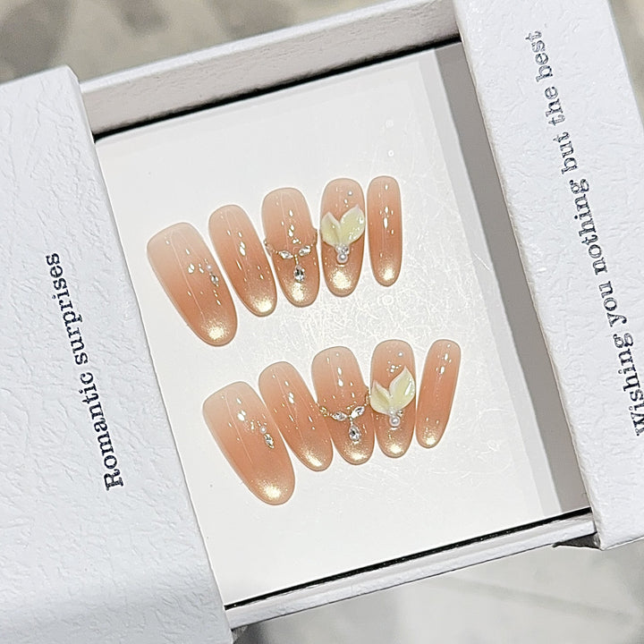 Artificial nails with Romantic Design Bowlift