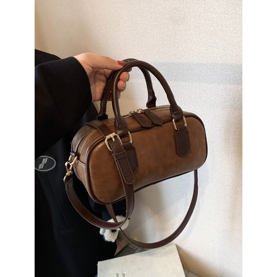 Elegant Structured Handbag Bowlift