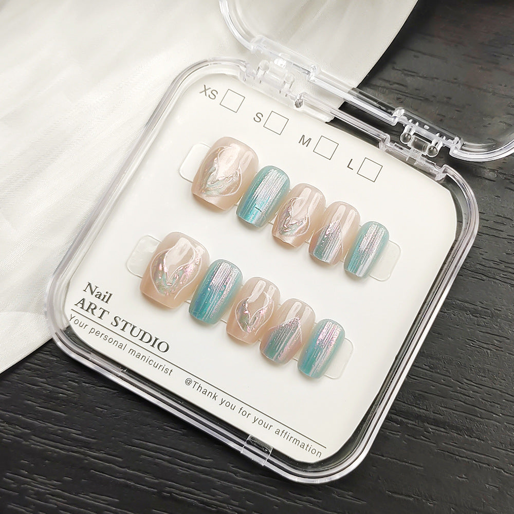 Glamorous artificial nails with holographic effect Bowlift