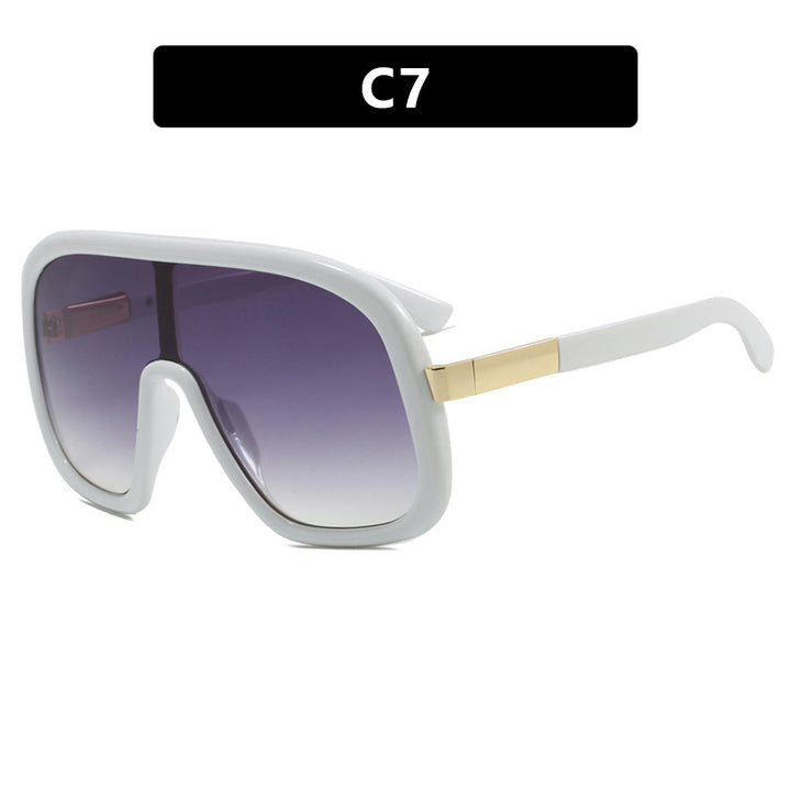 Women's oversized sunglasses in elegant retro design Bowlift