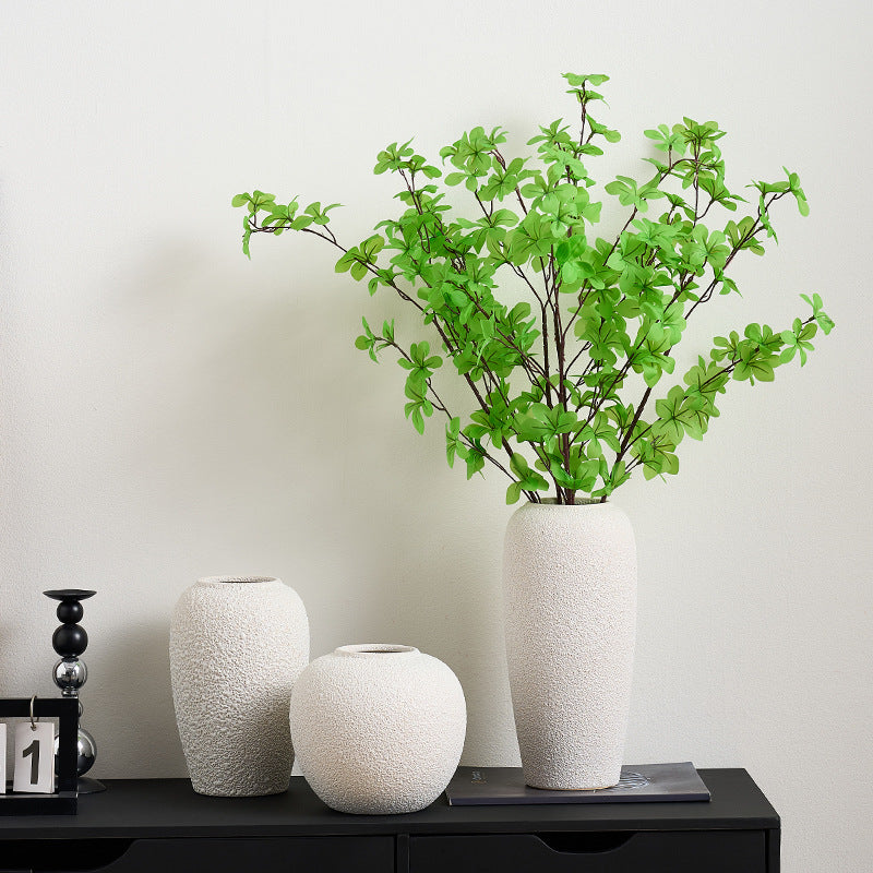 Stylish ceramic vase with textured design Bowlift