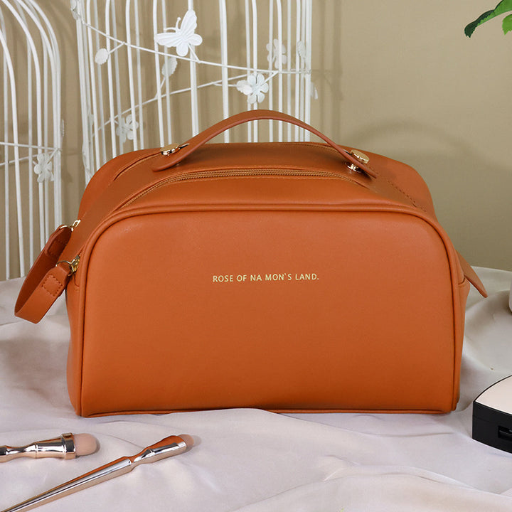 Cosmetic and Care Bag in Elegant Design with Practical Zipper Bowlift