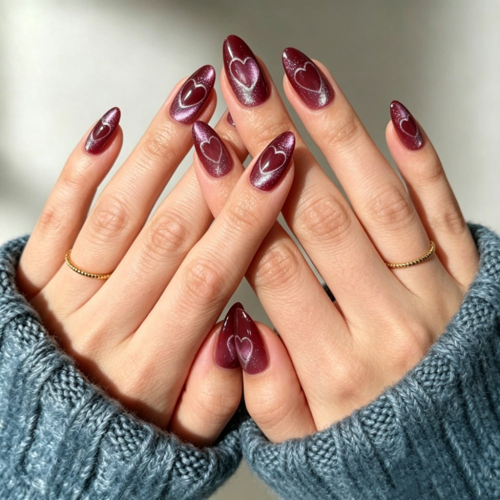Artificial nails with romantic heart design Bowlift