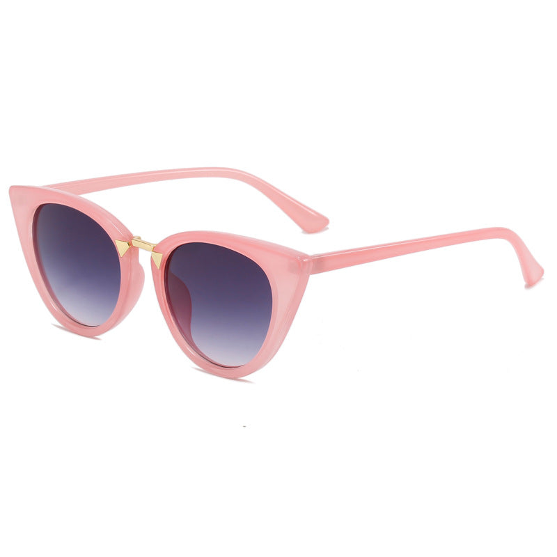Ladies Cat-Eye Sunglasses with Elegant Golden Detail Bowlift