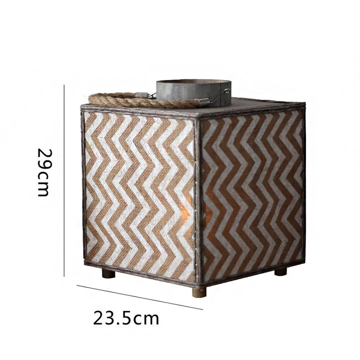 Decorative lantern with zigzag pattern Bowlift
