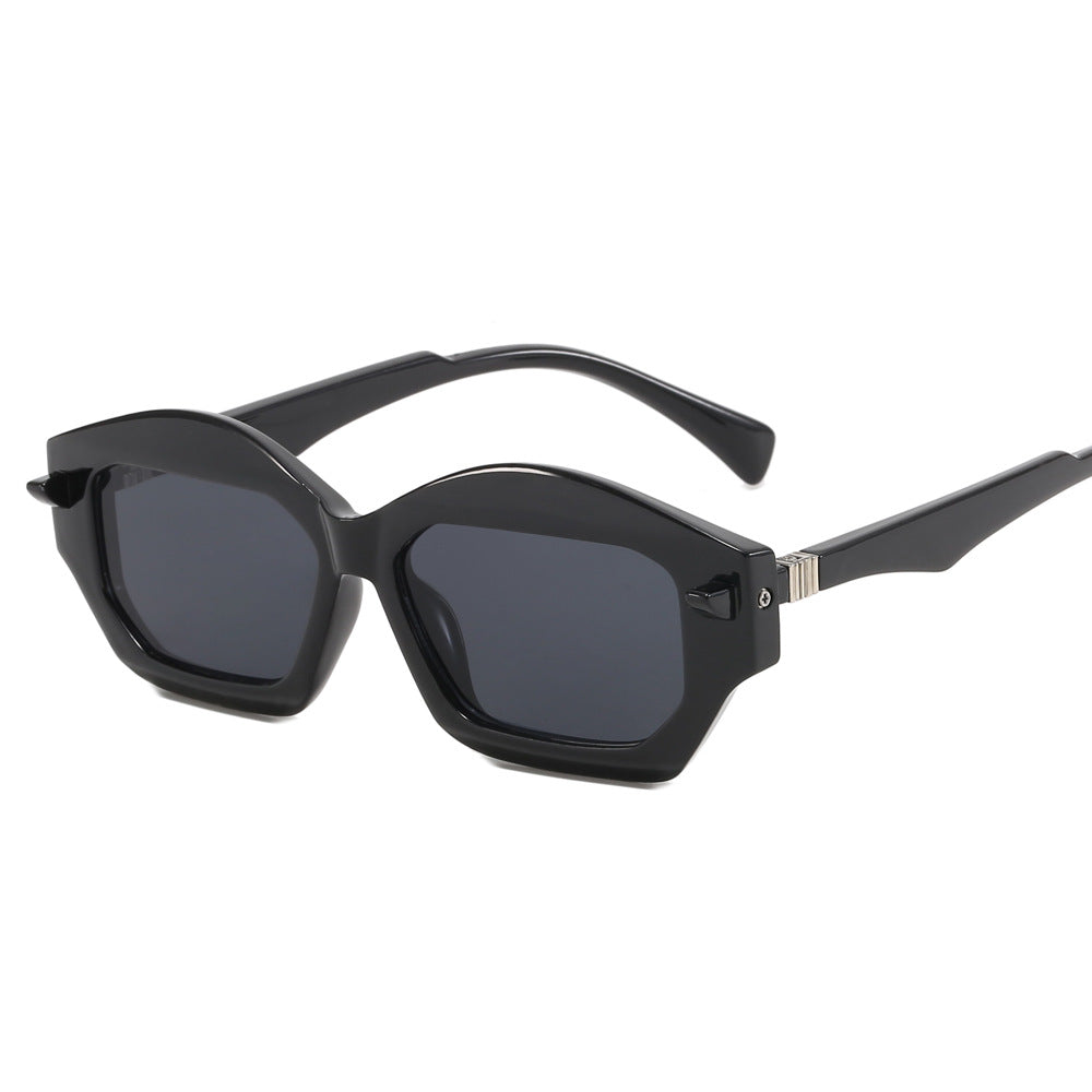 Women's Modernist Sunglasses with Eye-Catching Frame Bowlift