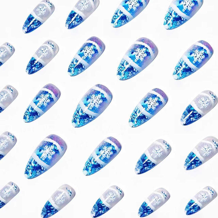 Winter-Themed Glitter Nail Art Bowlift