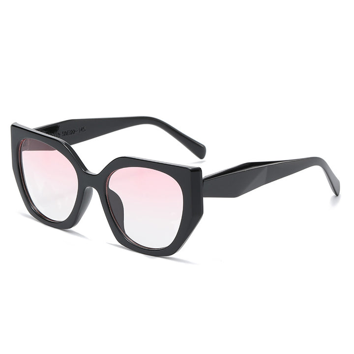 Ladies' statement sunglasses in modern leopard pattern Bowlift