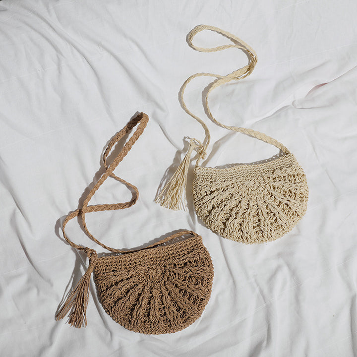 Boho-Inspired Handbag Made of Natural Material Bowlift