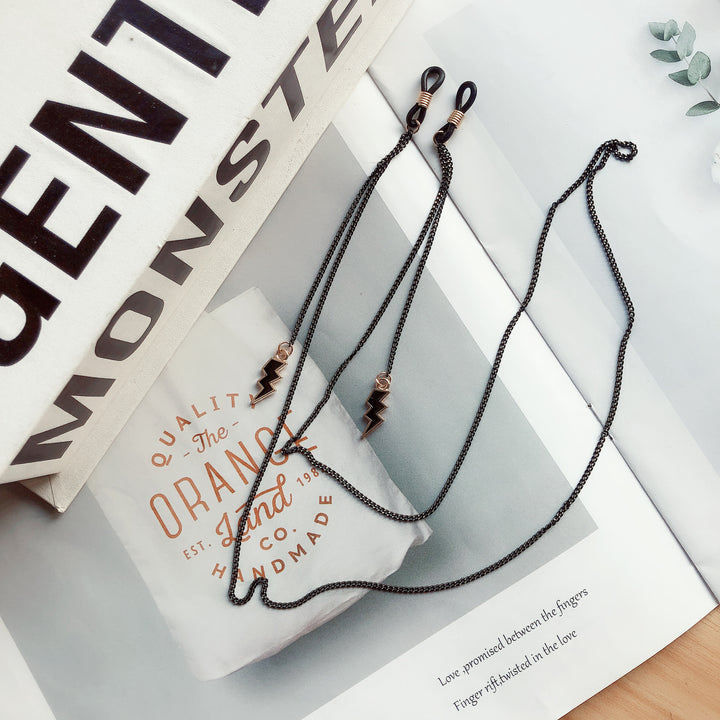 Playful Charm Eyewear Chain Bowlift