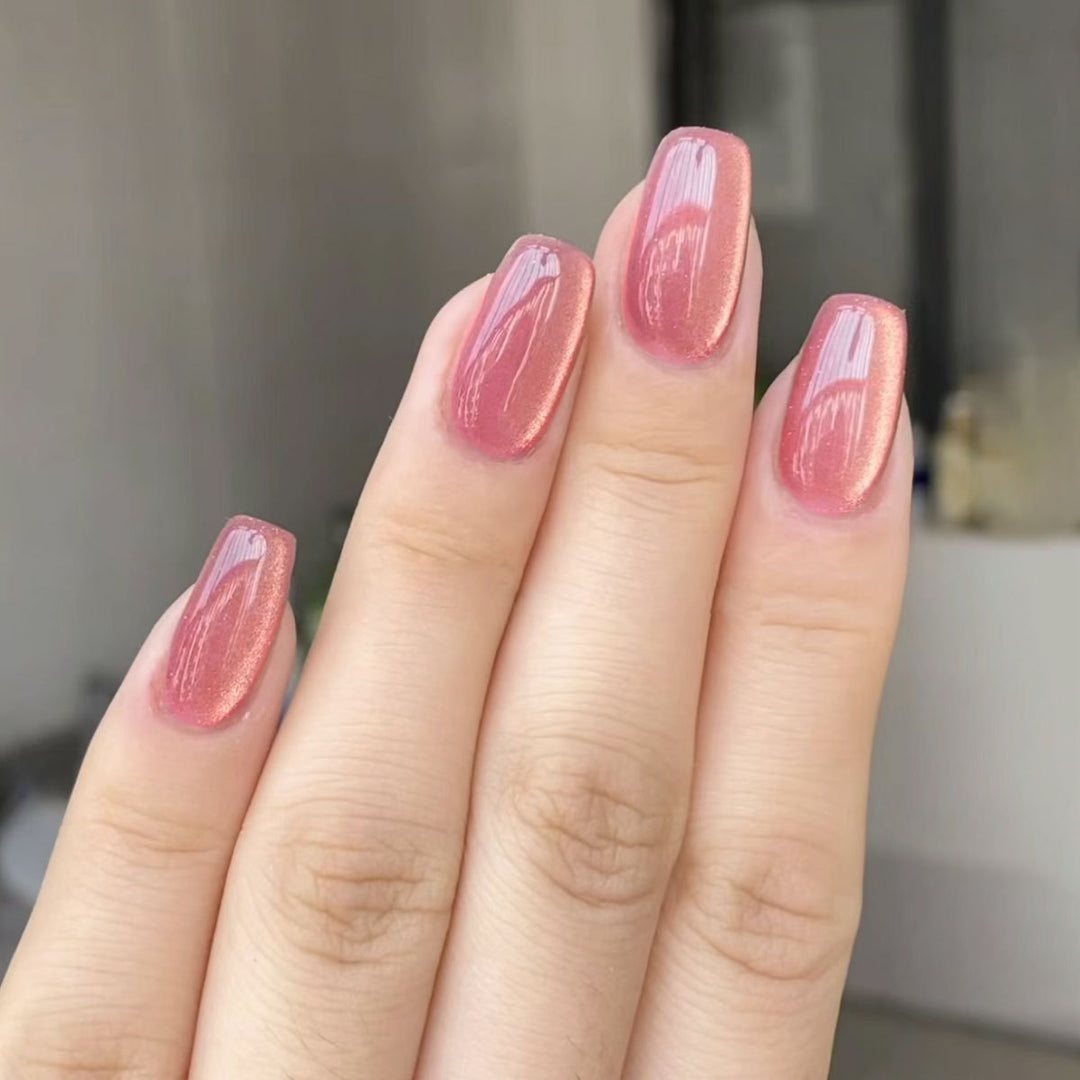 Glossy Pearl Nail Art Bowlift