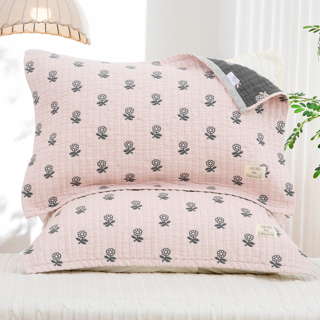 Women's pillowcase with high-quality, romantic floral pattern Bowlift