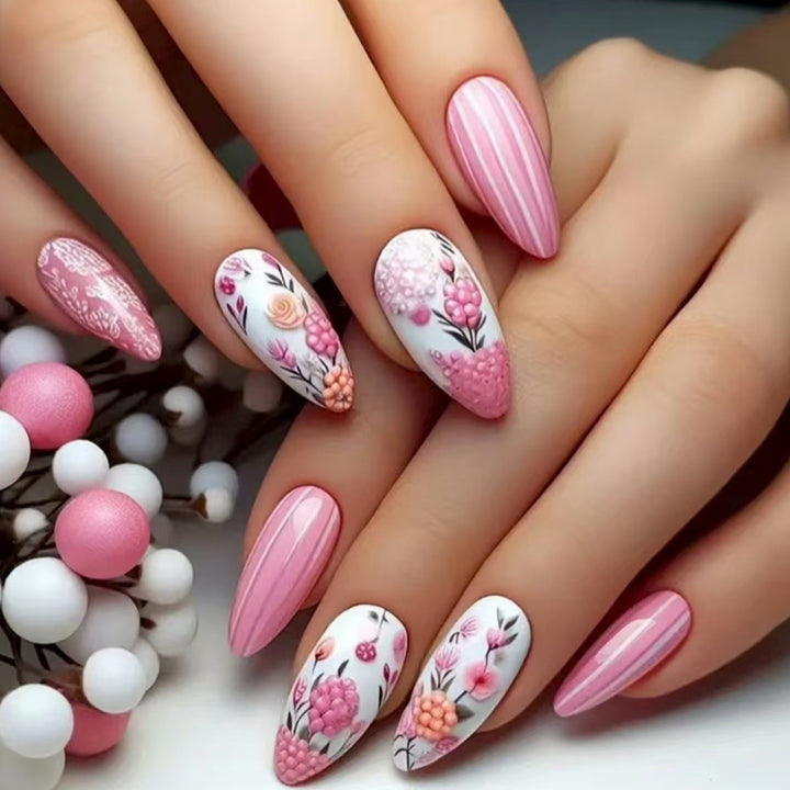 Artificial nails with floral 3D decorations Bowlift