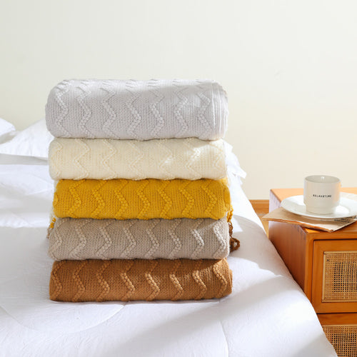 Women’s knitted blanket with textured wave pattern Bowlift